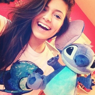 ||•|| The Official Fan Account For Bethany Mota ||•|| ^^Purrfect. She's THE Bae. She's Just Life^^ [FollowMehMota]