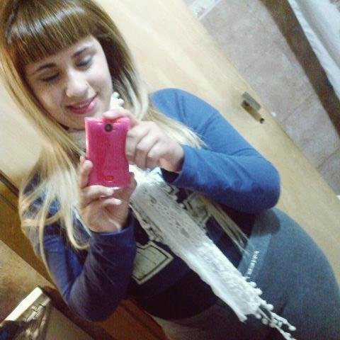 KatiiDevf's profile picture. 