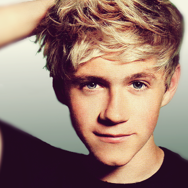 Louis14Weasley's profile picture. sixth year - Gryffindor - Unsure about Sexuality - Sub - Loves Magical Creatures - Two months pregnant - ~Teddy~