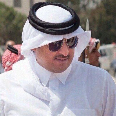 يا كرامة قطر واللي تسماها، ومت فيها عزيز جوها هادي شيخ لولا سموك ما نتصاها، في مشاريعها العدلات قصادي كل زاير وطنا حب سكناها، طيبكم ولف الحضران والبادي