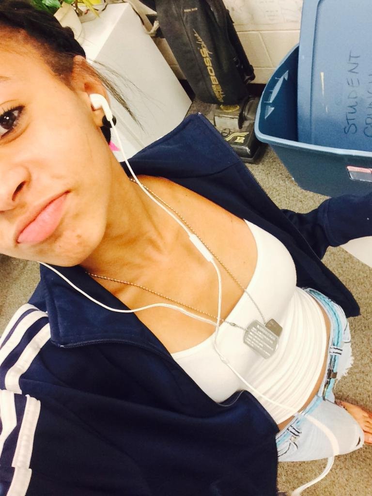 Instagram: @belleza_amante && Snapchat: queenaskew