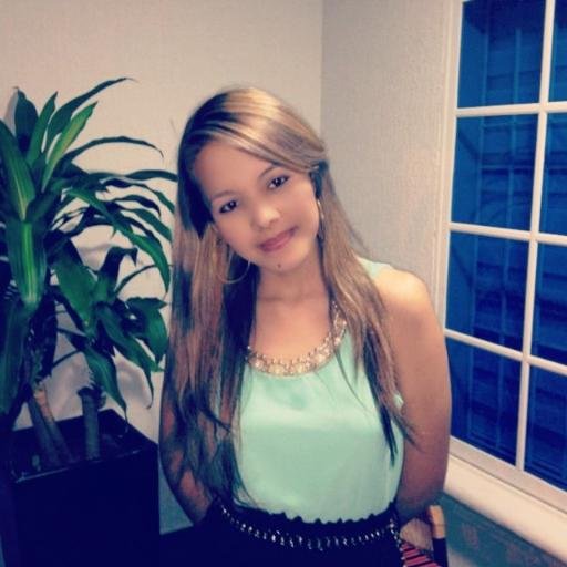 El secreto está en vivir por ese beso q aún no te han dado, por ese amor q aún no ha llegado y por esa canción q aún no se ha escrito♥ Instagram carolinabaron7