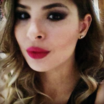 A única coisa de que precisamos para nos tornarmos bons filósofos é a capacidade de nos admirarmos com as coisas. O mundo de Sofia