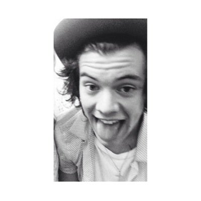 Suckmyfraud's profile picture. Said she wanna take off her skirt, be my guest.