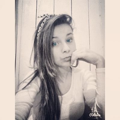 ☯Veja como o tempo voa
demora pra aterrissar, sem graça, eu me vejo aqui pela janela, ver você partir☯.http://t.co/3lQ0UI1jb4