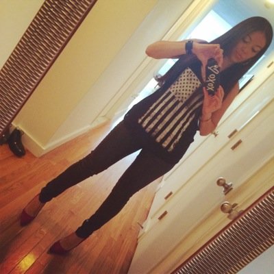 Crystal827's profile picture. Stars can't shine without a little darkness✨