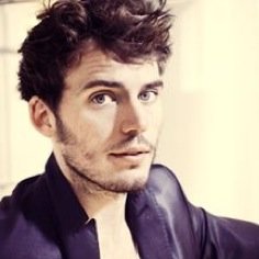 23. Esposo, padre, mago y melómano. Unos dicen sangre sucia, yo prefiero nacido de muggle. #FirstWizardingWarRPG