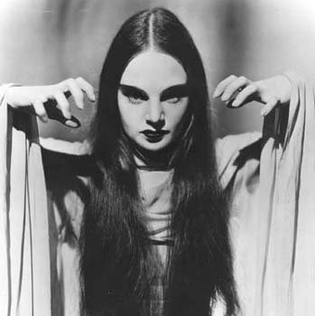 Aspiring #Author. Shameless #Fangirl. Love #horror & #paranormal: #ghosts, #vampires, #zombies! #TWDFamily, #TVDFamily, #SPNFamily, #GAC. #Goth, #Metal. Funny!