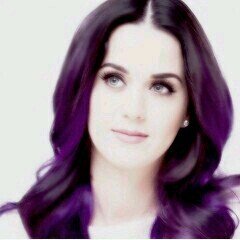 I love @katyperry !!! She is so amazing and make the best music of the world♥♥♥ please follow @Anni_Caskett