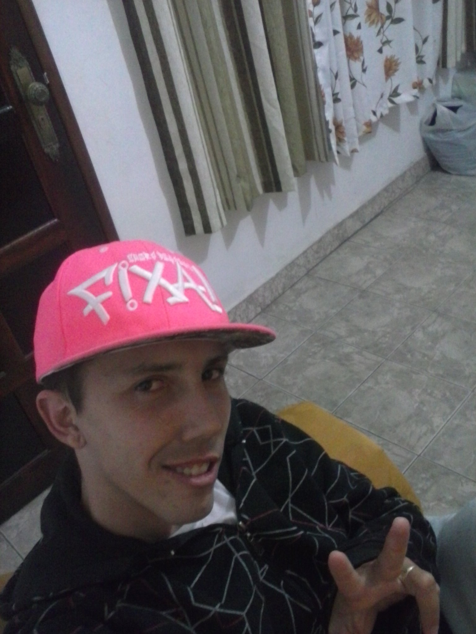 Meu nome: Jesse Silva, tenho 25 anos...Moro em Franco da Rocha!