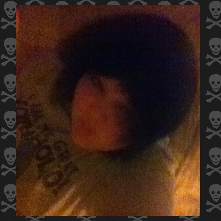 ❧Music is my life❧ 
Professinal FanBoy
Met bands on.
Botdf/Jeffree star~10*16*12 ILy
WWAT~10*3*14 ILY
BTR~8*12*12
WTK~3*15*14
Collage Boy.