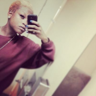 Im a mother....I have many talents...I can sing,Dance,nd im ah picture freak....25 nd im not gonna stop aiming for my dreams.