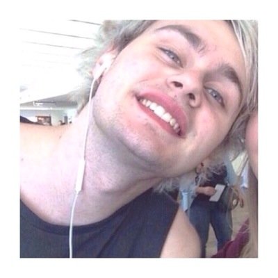 @mxchaelgcliffor // rt/fav which layout you would like; all creds go to tumblr & we take requests x