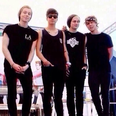 You should follow my account @moonlight_luke because im fab ans trying to reach a goal❤️❤️