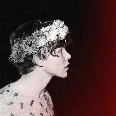 0/4 0/5 ~GO FOLLOW MY MAIN ACCOUNT @annie_coelho 5SOS & NASH GRIER FOLLOWS ME THERE SO IF YOU FOLLOW AND ASK I CAN DM THEM FOR YOU :)