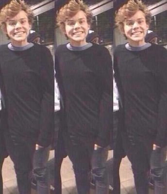 Please follow @smirkingxashton xo
