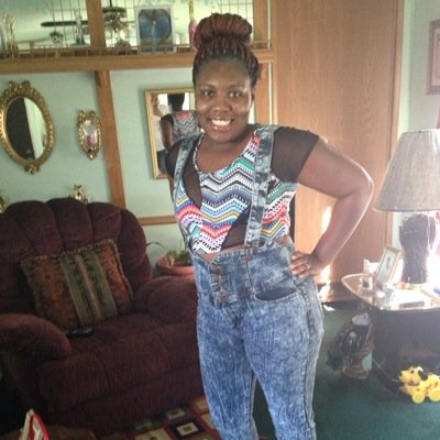 Single and a mother to a beautiful little girl name... Ive'Ryonna LaShaee'