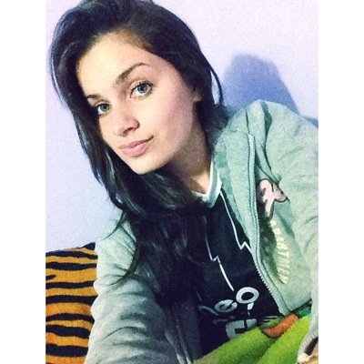 Tudo o que eu quero nessa vida, é viver de coisas boas.. ✞☾