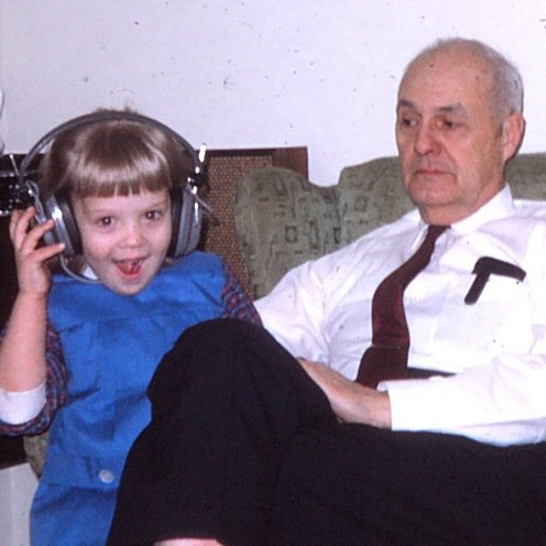 suebanks64's profile picture. It's so nice to have humans running Government and 2 RuPaul Drag Race shows running 2 nights in a row