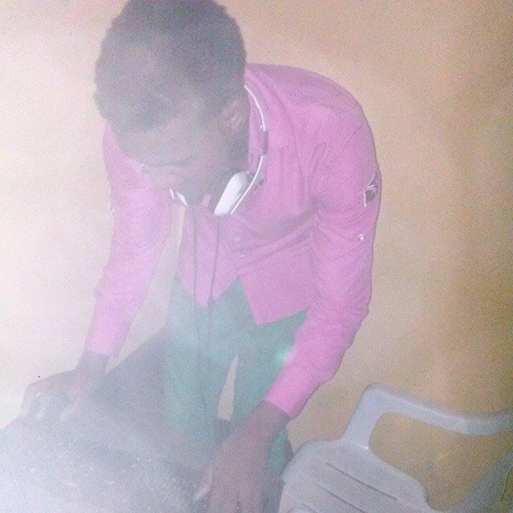 klk chapiadore-actor,no soy comediante Solo Ago videos soy un tipo jevi y loco ♥ sigueme en FB:https://t.co/HtF75T6PwA