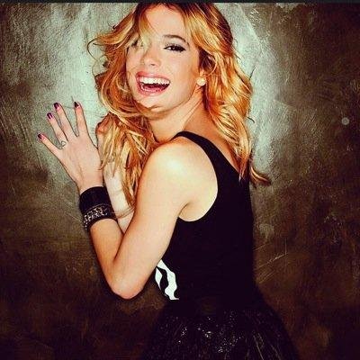 twitter especialmente para mis idolos q los quiero muchisimos  @TiniStoessel @PabloEspOficial echo el dia 07/11/12 @kelo_rodriguez nos dio RT 18/06/13