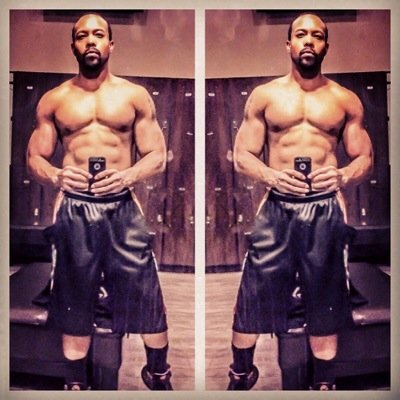 I am a educated man, with goals and a bright future! #TeamSexy #TeamiPhone #TeamTaurus #Me #Redskins #Fitness #Instagram @rayzor423