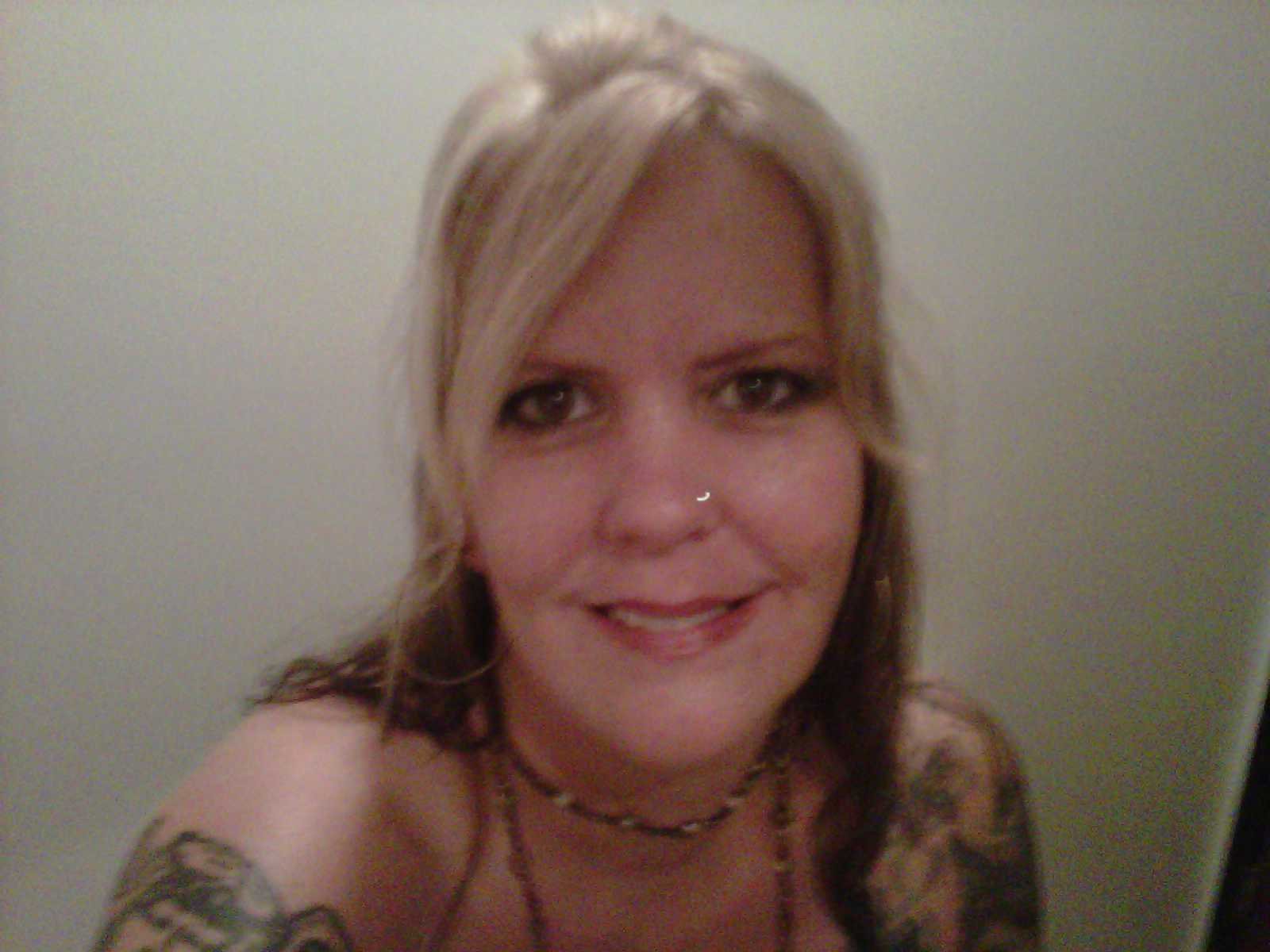 Body piercer, artist, designer, yogi, book lover and hopeless romantic