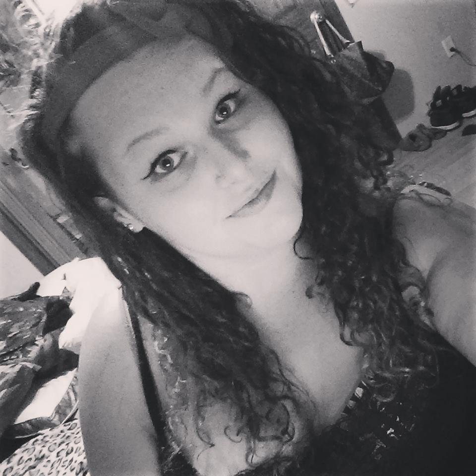 please follow my new Twitter @arahbellasmommy (: and like my mainly motherhood page on face book!! https://t.co/MWFSgbk6u2
