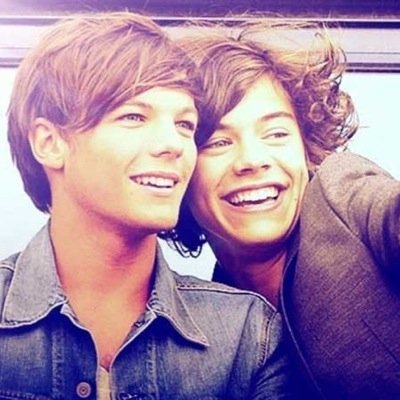 Larry is real end of story. https://t.co/NI8rLXGTXz Sorry if i don't tweet to much it's bc of school KIK: Gamer_Jenny12
