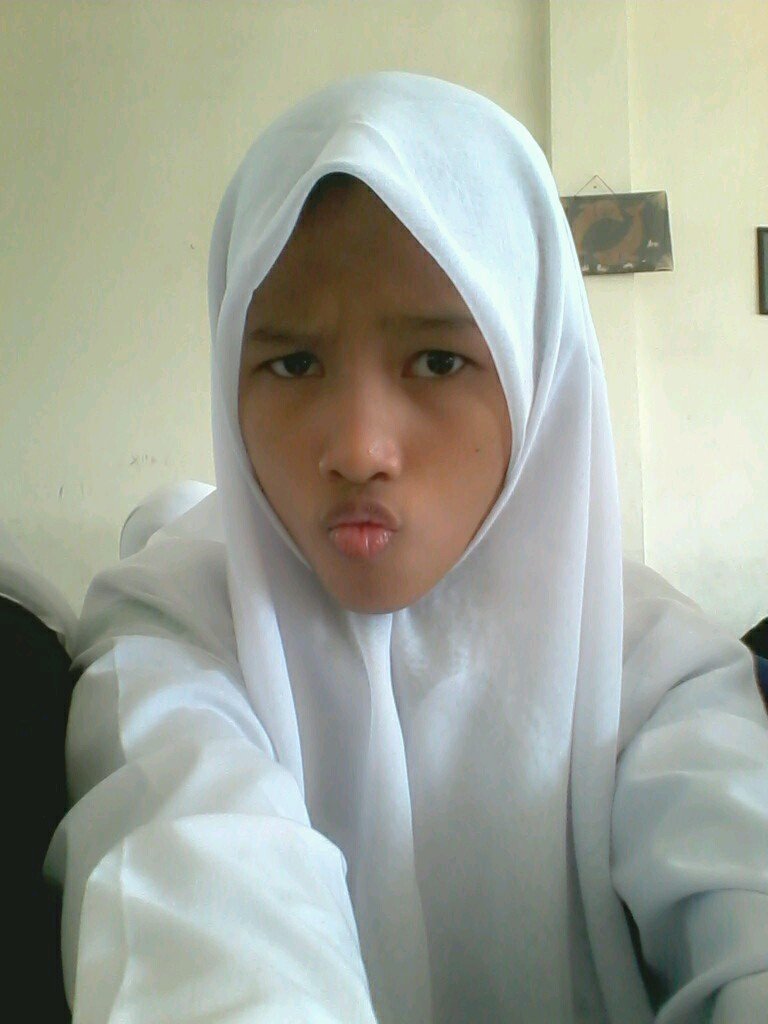Love ♥ Rega dauna Taylor Swift Selena Gomez Demi Lovato Justin Bieber Georgie Henley Skandar Keynes William Mosley One Direction . Bismillah {}