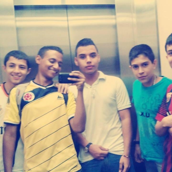 Alejandro_RG98's profile picture. 