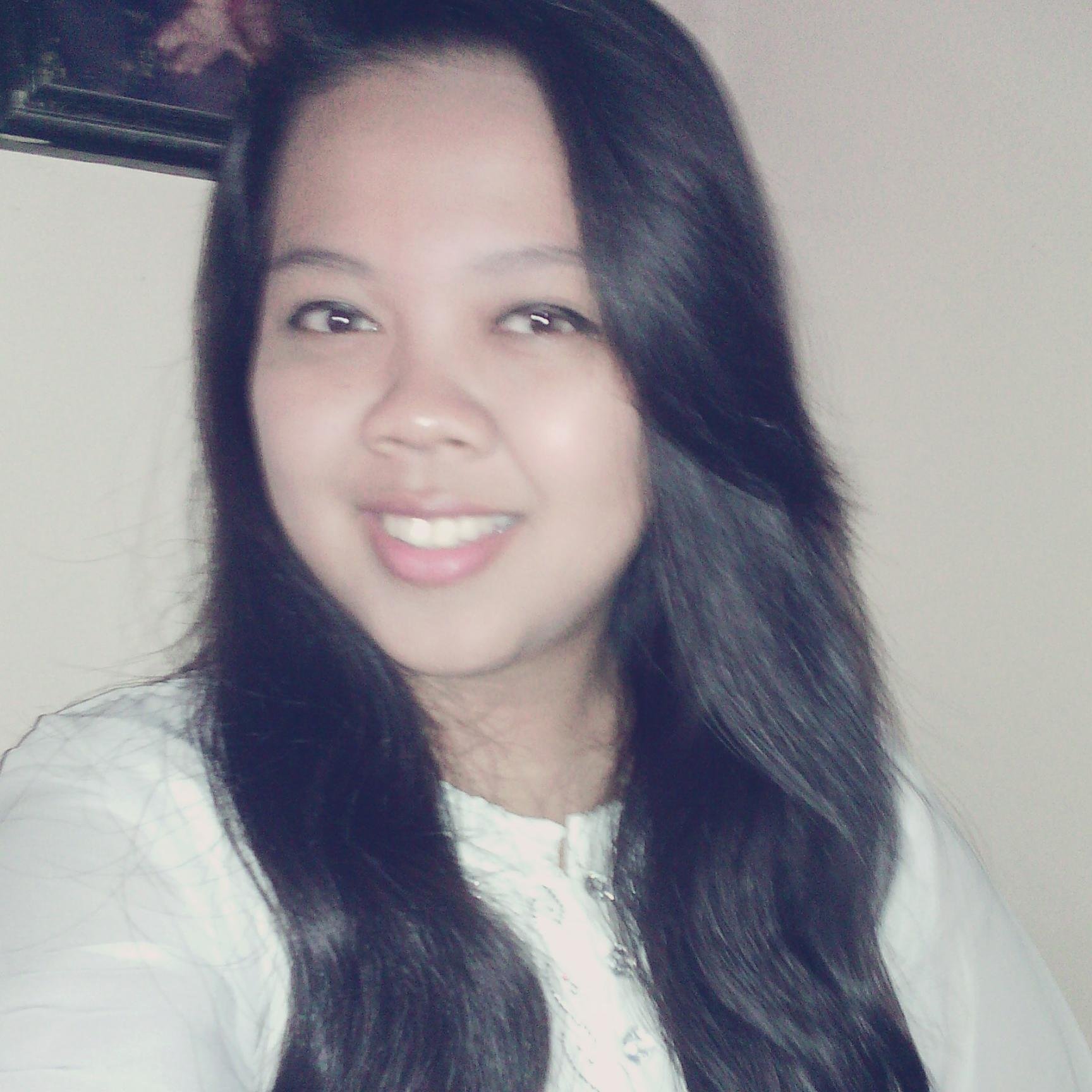 senyum itu indah