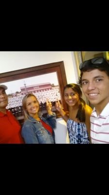 Lunasclass's profile picture. Wife, Mom, Teacher, and Friend! That's me!