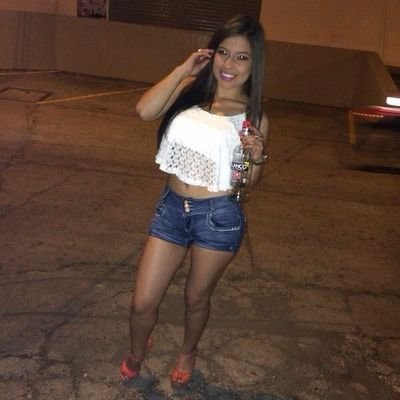 SOY MODELO DE STOCK MODELS ,MANEJO UNA AGENCIA DE MODELOS LLAMADA SILUETA EVENTOS,ESTUDIE MERCADEO Y PUBLICIDAD