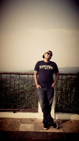 KewenKamdal's profile picture. Ex player football || Milanisti || Owner of distro ijo (LINGGO JAYA)