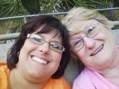 pamkellams's profile picture. 