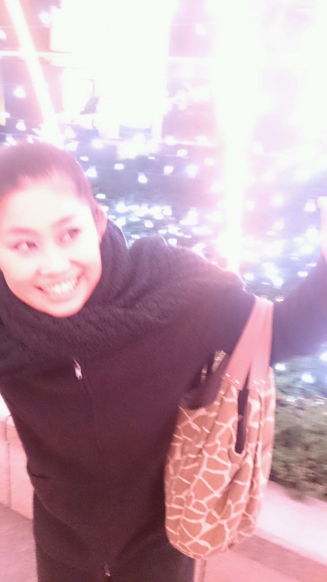 劇団芝居屋所属の女優です。芝居が好き。人が好き。食べるのが好き。生きてるって面白い！