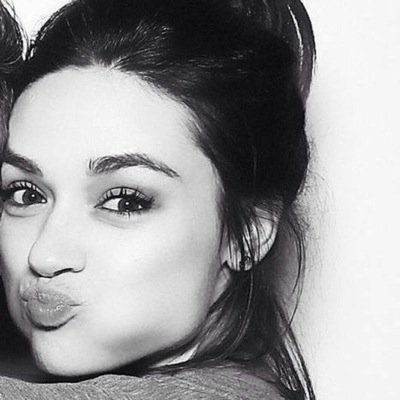 Hello beauty, you're beautiful and The cast of teen wolf love you a lot. Please follow this georgous @lilirishteapot