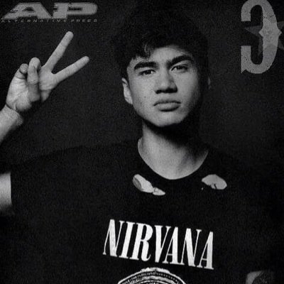 doing dms to calum! just follow @demonlouiss :)