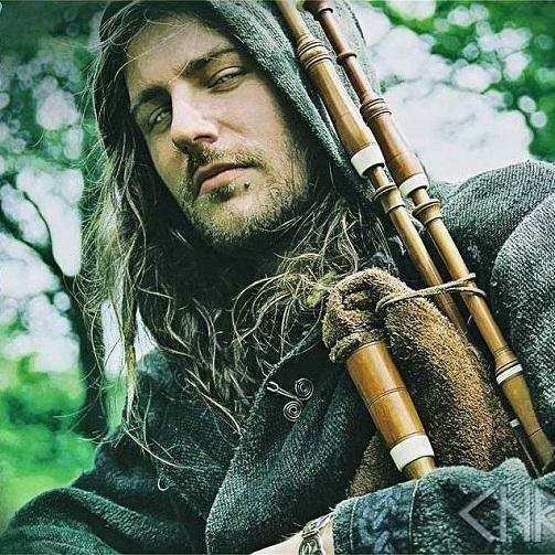 whistlemetal's profile picture. 笛を使ったロック・メタルの曲をつぶやきます。 現在約250バンド登録中。 情報提供お待ちしてます。  Tin whistle / Flute / Bagpipe / Recorder / 尺八 etc