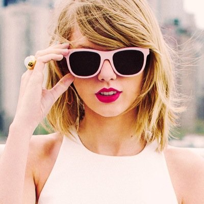 ∞ Swiftie. There's a little girl in this little town with a little too much heart to go around.... ♥ ♥ ♥