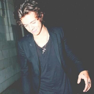 free follow from @clumsyxharry go follow her , ask for a followback if u want