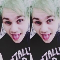 Please follow @5SOSGifts :)