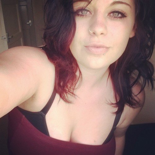 TaylorCloughy's profile picture. Don't use Twitter,So don't Tweet MeUninstalled This App