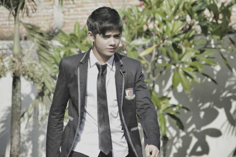 @aliando26 @alysyarief | I'm Alicious , Aliando Syarief ♥ | #GantengGantengSerigala★☆ | Always support Aliando