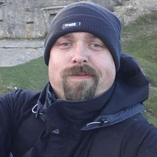 Creative leadership and software development are my passions, where they meet is fascinating to me. #podcaster #geek #coder #FilmLover #photographer that's me.