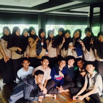 sudah di penghujung putih abu hijau | XII IPS 1 SMA N 4 Purwokerto