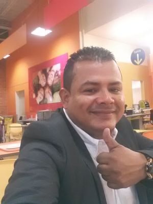 contador público, MBA, especislista en Revisoria Fiscal- Consultor NIC-NIIF