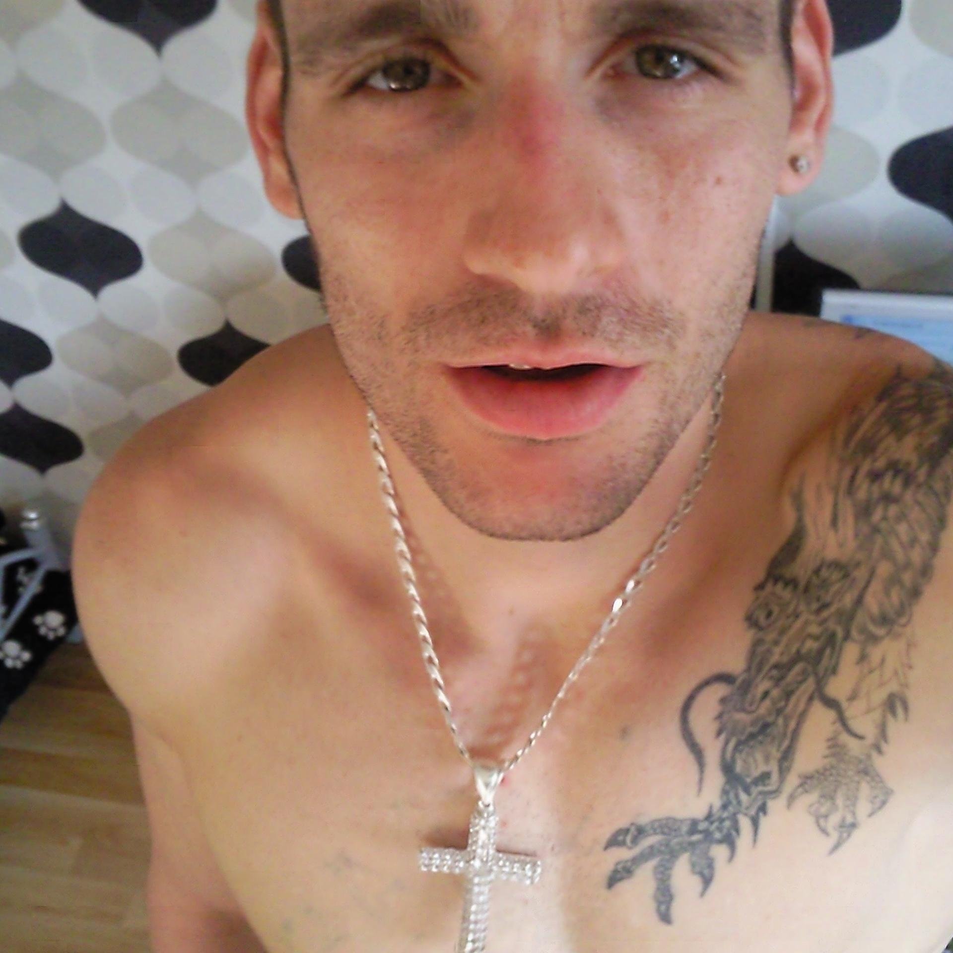 i am just some bloke who got a interest in every thing what better place to learn than twitter