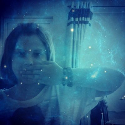 Can i get 1000 followers,subscribe me on youtube,im called ellie bob,my profile pic has a pink backround,enjoy my life pics